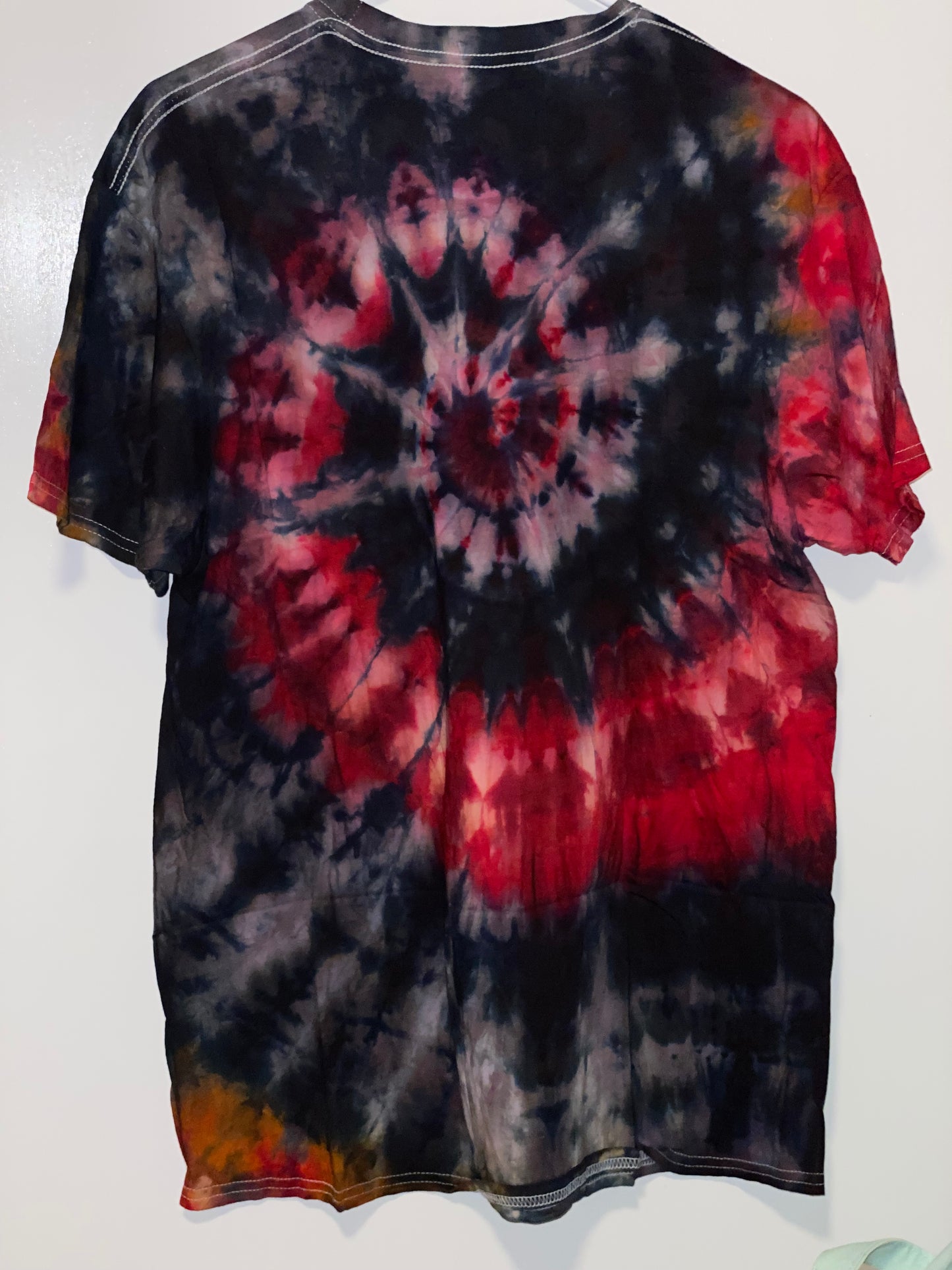 Spiral red shirt