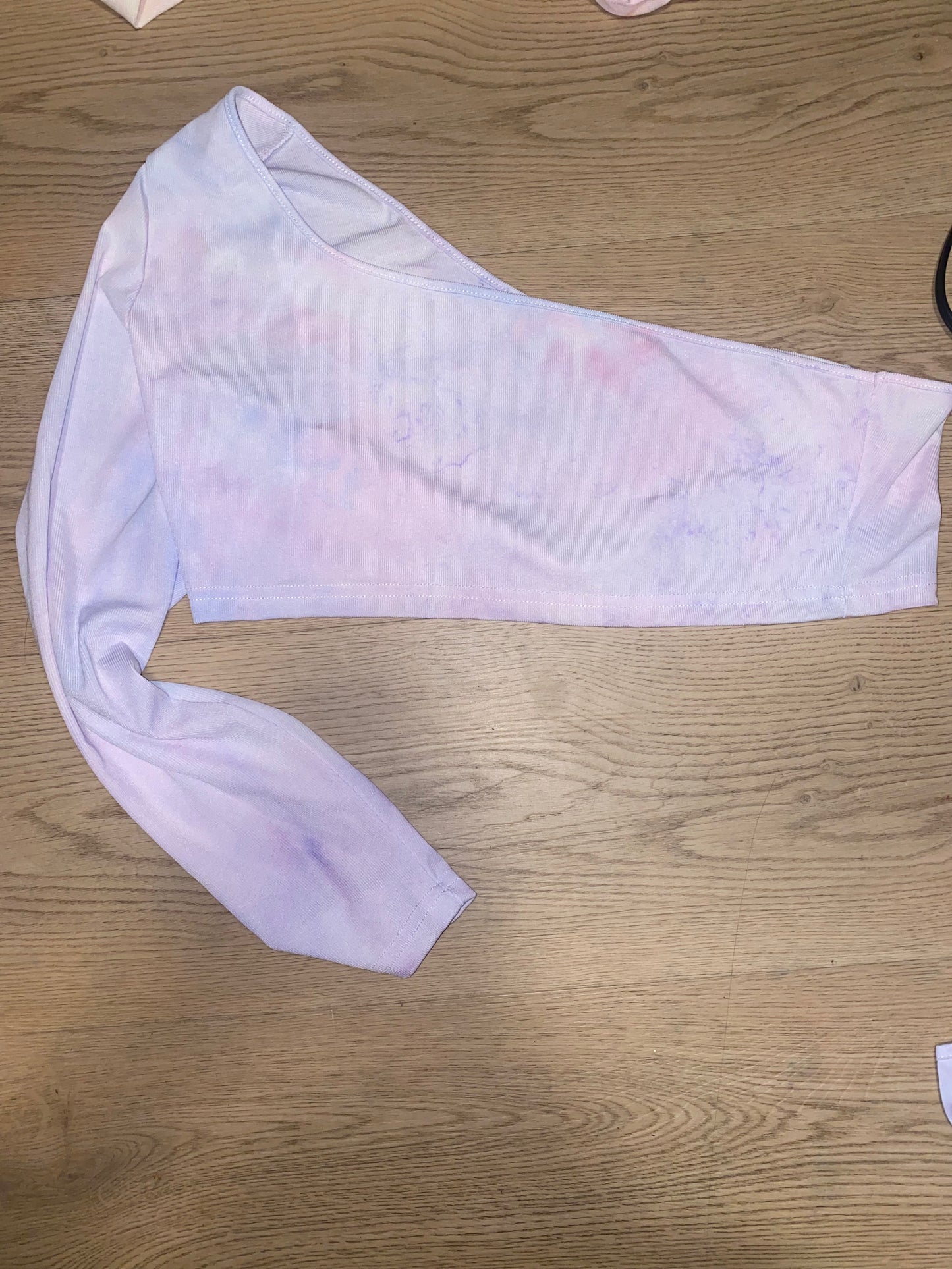 One shoulder top